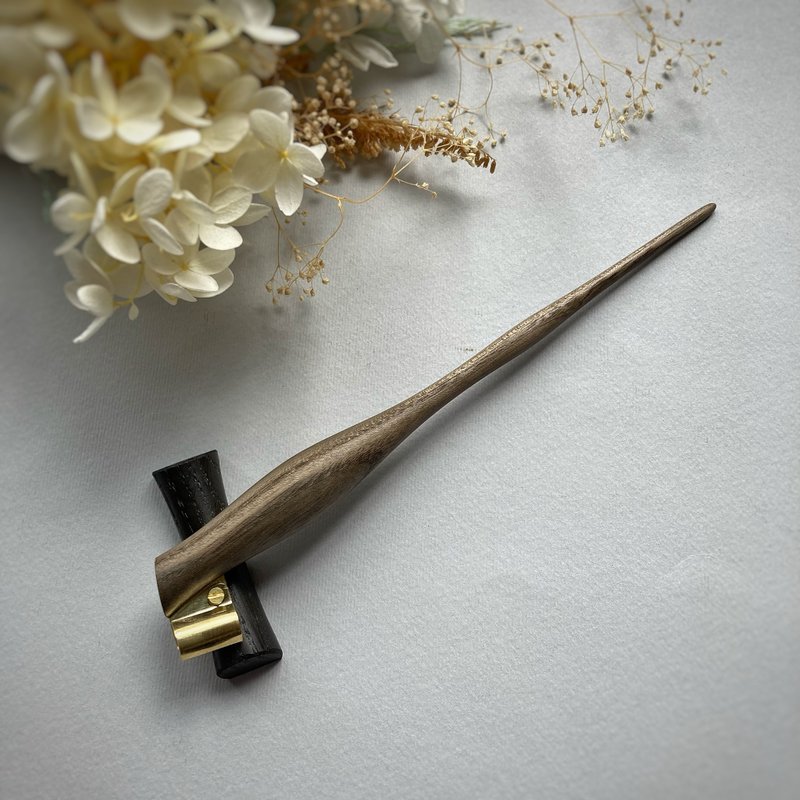 Oblique calligraphy nib holder with universal flange - 沾水筆 - 木頭 灰色