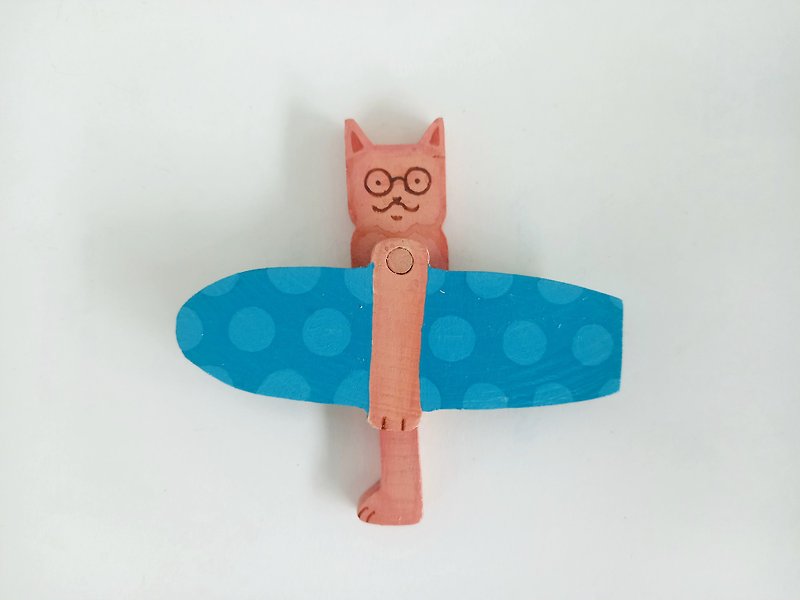 Wooden magnet : Cat surfer - 牆貼/牆身裝飾 - 木頭 多色