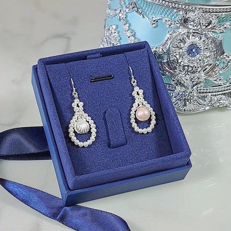 Mermaid Princess Shell Pearl Earrings - ต่างหู - ไข่มุก สึชมพู