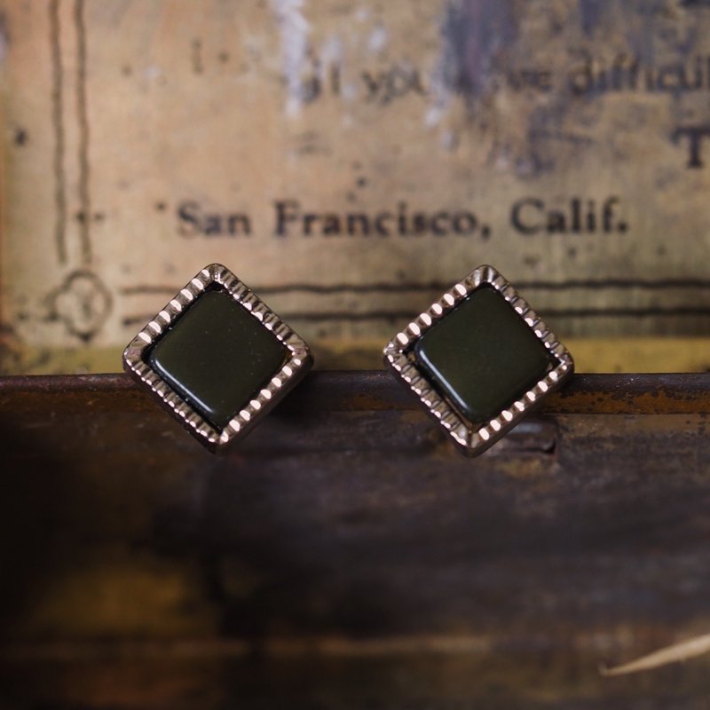 Limited Edition - Button Series - Retro Square Frame Earrings Dark Green - Earrings & Clip-ons - Copper & Brass Green