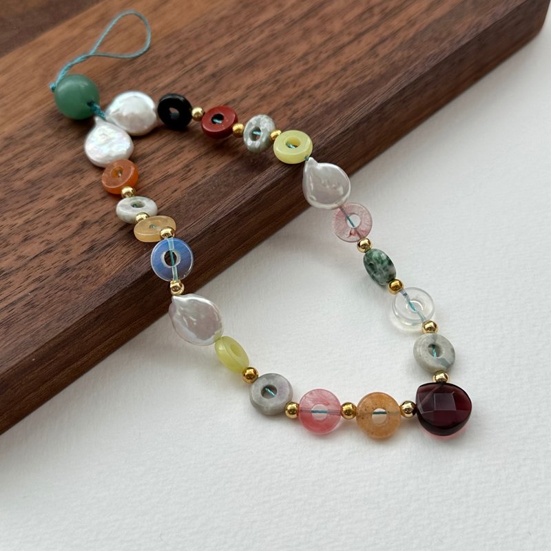 [Mobile phone camera hanging strap] Green Aventurine·Pearl·Nostalgic glass water drop cut surface gold-plated hanging strap - เชือก/สายคล้อง - เครื่องประดับพลอย หลากหลายสี