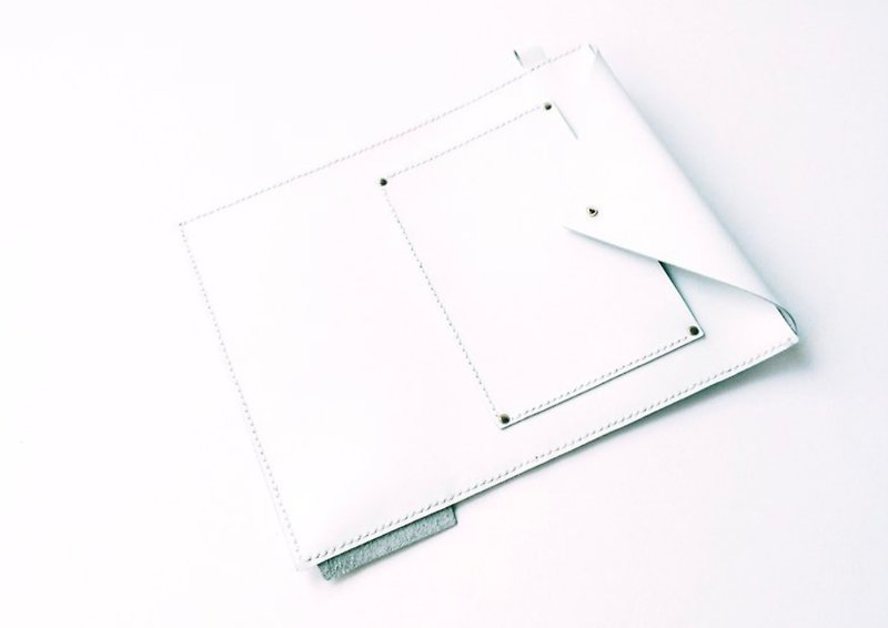 zemoneni全乳白手作りのレザーのiPadケース - PCバッグ - 紙 ホワイト