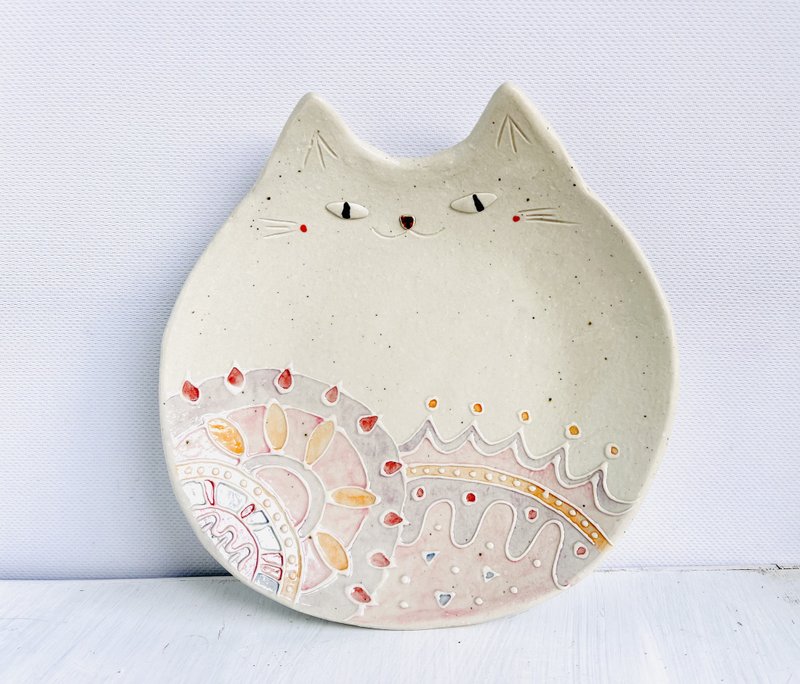 cat dish with a geometric pattern of cherry blossoms - จานและถาด - ดินเผา สึชมพู