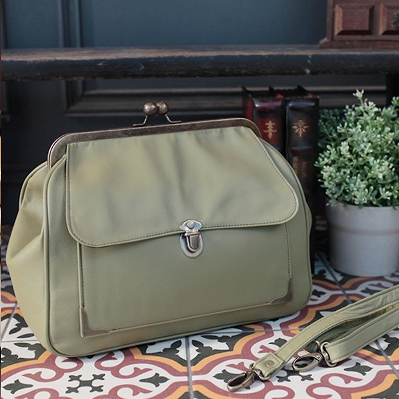 GT Sincere vintage kiss lock frame bag (macha) - กระเป๋าแมสเซนเจอร์ - หนังแท้ สีเขียว