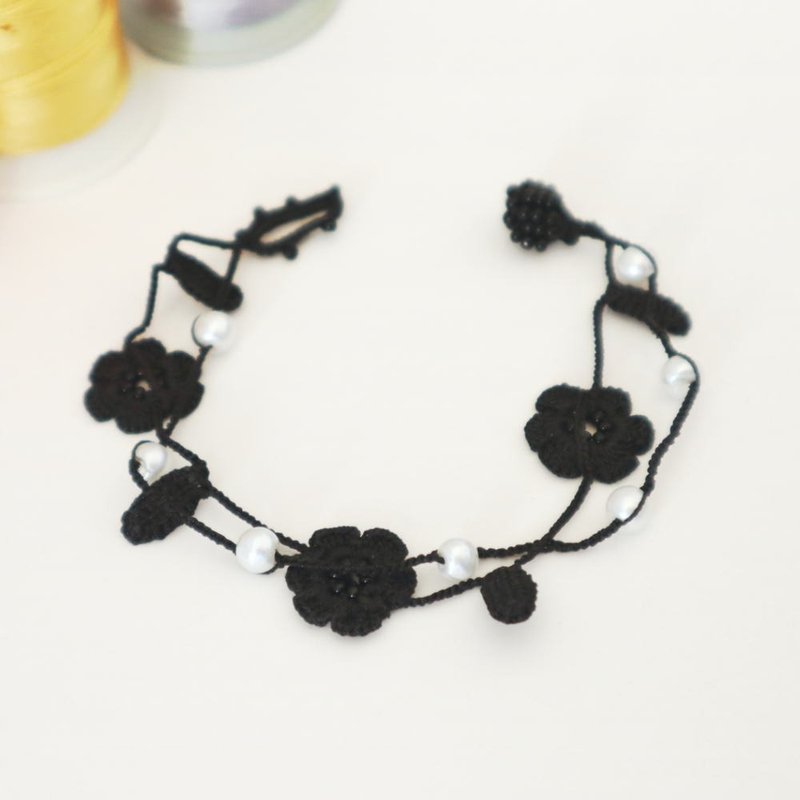 OYA crochet Bracelet【MARY Pearl】Black - Bracelets - Thread Black