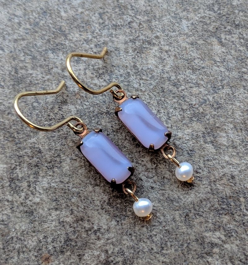 Purple Vintage Glass Earrings with Freshwater Pearls - ต่างหู - แก้ว สีม่วง