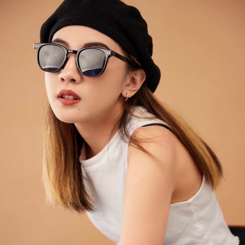 Mid-frame fashionable sunglasses│ Monday - Classic Gray - Glasses & Frames - Resin Gray