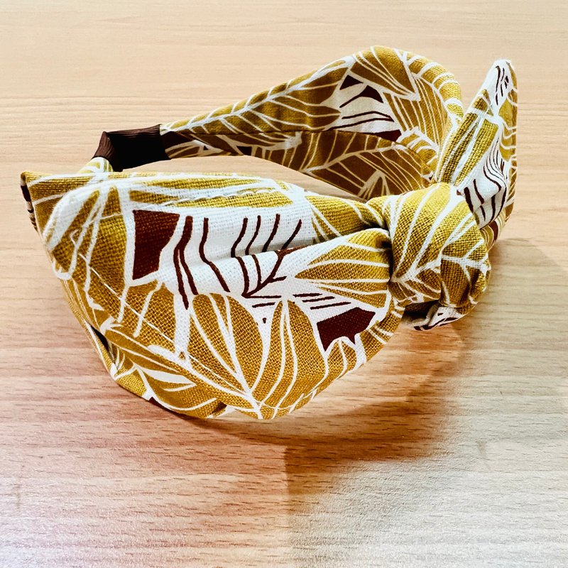 MOYA 寬版手工髮箍 葉紋 黃咖 - 髮夾/髮圈 - 棉．麻 藍色