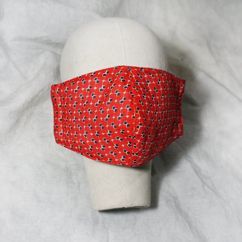 Sienna蠶絲裡立體口罩 - 口罩/口罩收納套 - 棉．麻 紅色
