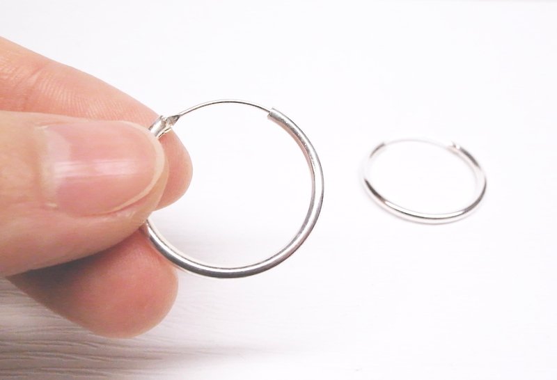 二毛銀【厚2mm銀管大型圈圈耳環】一對 - 耳環/耳夾 - 其他金屬 