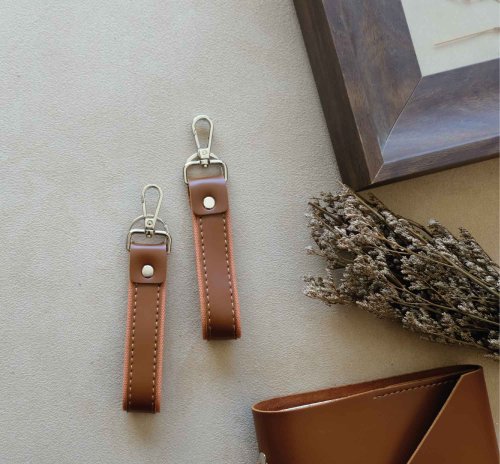 Free engraving///French fashion leather keychain - Shop RamahLeatherware  Keychains - Pinkoi