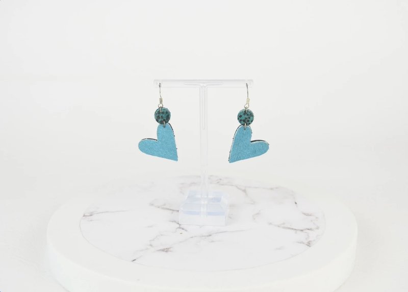 Heart Earrings Polka Dot Calf Hair Blue Leather Sustainable Jewellery - 耳環/耳夾/耳骨夾 - 真皮 藍色