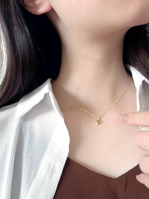 The Moon 牧光質感飾品 【精緻禮盒】橄欖綠菱型鋯石項鍊 18KGF-翡羅 #輕珠寶 優雅 復古