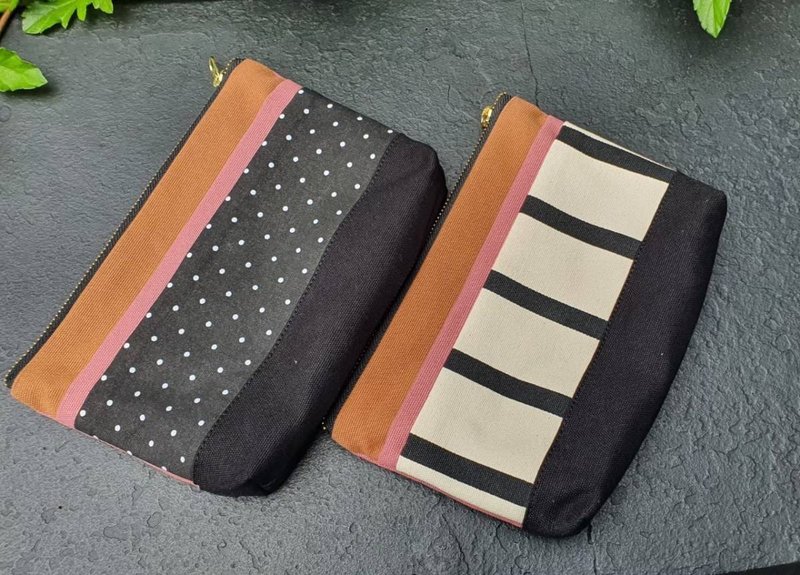 手拿包 Lovely Canvas Pouch, Pink Color, Polka Dot and Striped Design 化妝包 /收納袋 - Wallets - Cotton & Hemp Pink