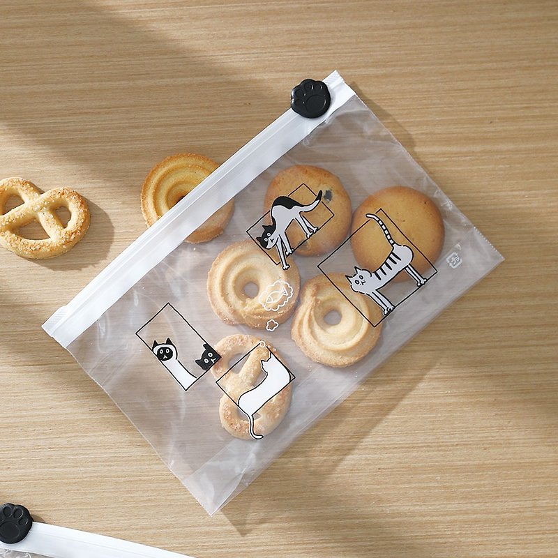 Japanese frost mountain print cat paw slide buckle clip chain PE fresh-keeping bag-XS-90 - Lunch Boxes - Plastic Transparent