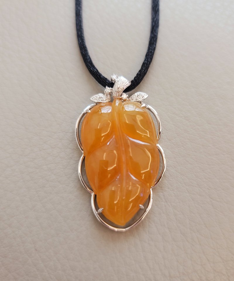 Natural Myanmar A-grade non-burnt honey ice species yellow jade pendant without back cover [Miramar counter] - Necklaces - Jade Orange