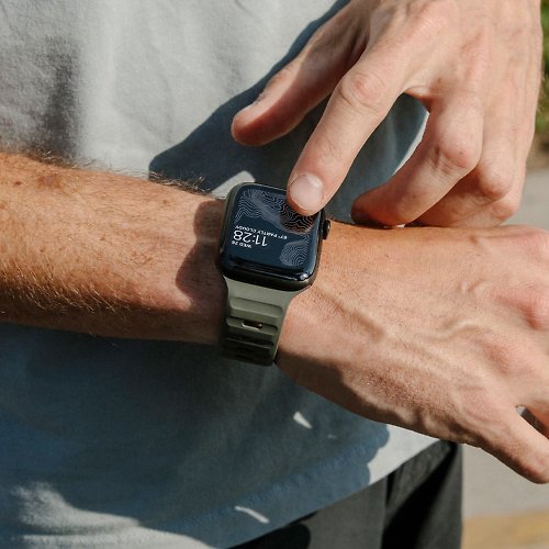 SW 智慧3C週邊生活館 【美國NOMAD】 Apple Watch專用運動風FKM橡膠錶帶-45/44/42mm
