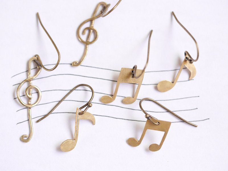 【片耳売り】　musicピアス　素材　真鍮 - 耳環/耳夾 - 銅/黃銅 金色