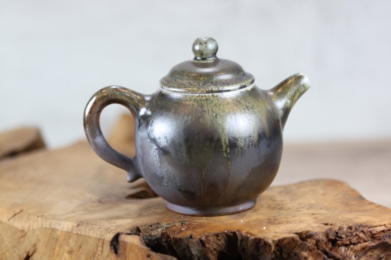 【送禮好物】270ml 天然落灰 柴燒茶壺 鶯歌名家葉敏祥手作 - 茶壺/茶杯/茶具 - 瓷 