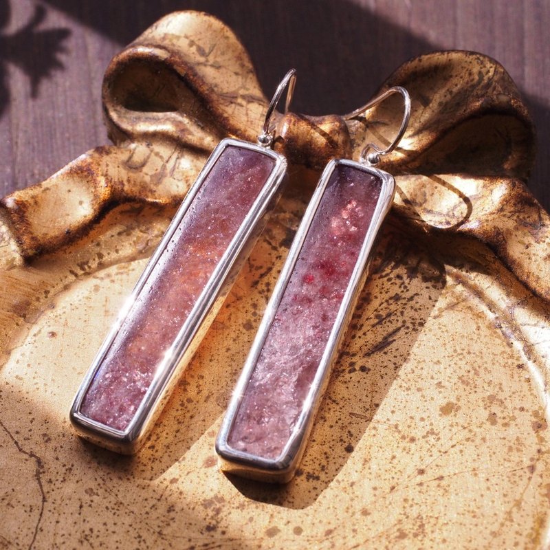 草莓晶 大顆 長型 手工純銀耳環 Strawberry sterling silver - 耳環/耳夾/耳骨夾 - 半寶石 紅色