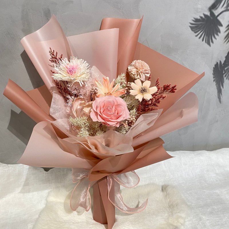 Everlasting Bouquet Chinese Valentine's Day Graduation Sola Flowers - ช่อดอกไม้แห้ง - พืช/ดอกไม้ สึชมพู