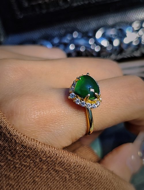 翡翠　緑玉　蝶 Lucky Sweetheart|A グレードの翡翠アイス スパイシーグリーンラブ 9.5