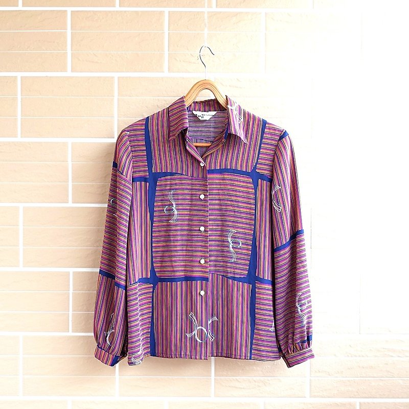 │Slowly │ into the autumn - ancient shirt │ vintage. Retro. - Women's Shirts - Polyester Multicolor