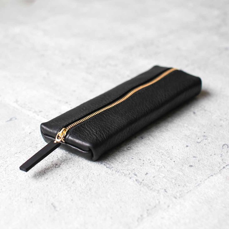 Vegetable Tanned Cowhide Carbon Black Flat Rectangular Leather Pencil Case - กล่องดินสอ/ถุงดินสอ - หนังแท้ สีดำ