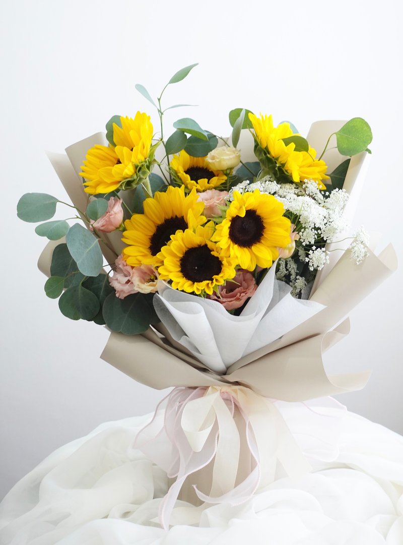 2024 Graduation Sunflower Bouquet Korean Style Bouquet Birthday Bouquet Girlfriend Gift - ตกแต่งต้นไม้ - พืช/ดอกไม้ สีเหลือง