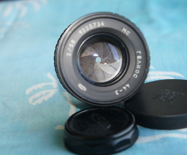 MC Helios-44-3 58mm f/2 lens for M42 Zenit Pentax Practica - ショップ  ussrvintagecameras カメラ - Pinkoi