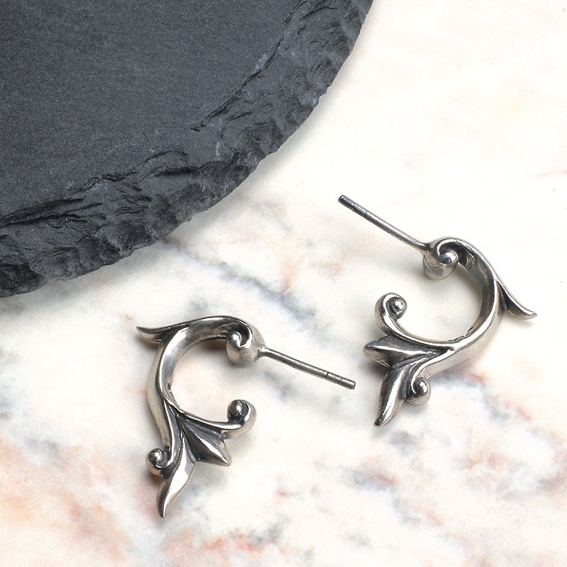 !! Fast delivery!! 925 sterling silver baroque personality court bird feather shape straight needle earrings - Earrings & Clip-ons - Sterling Silver Silver