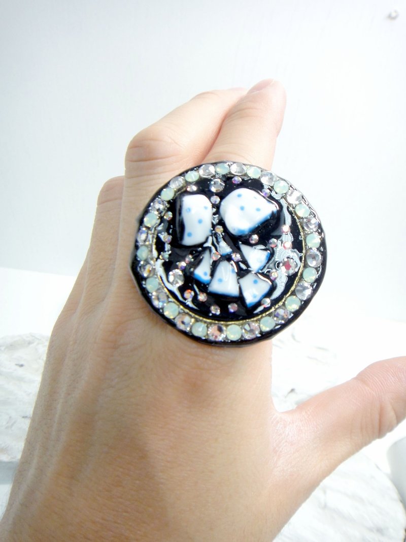 TIMBEE LO Broken Ceramic Cup Crystal Decoration Ring - General Rings - Plastic Black