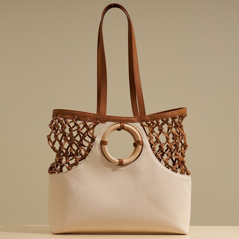 Oasis hand-knotted tote bag in Caramel (Eco design with sustainable materials) - 手袋/手提袋 - 環保材質 卡其色