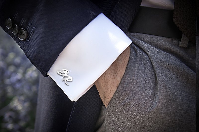 初始袖扣鈕扣--男士结婚袖扣 结婚袖扣 - 個性化袖扣刻有首字母 - 袖口鈕 - 純銀 銀色