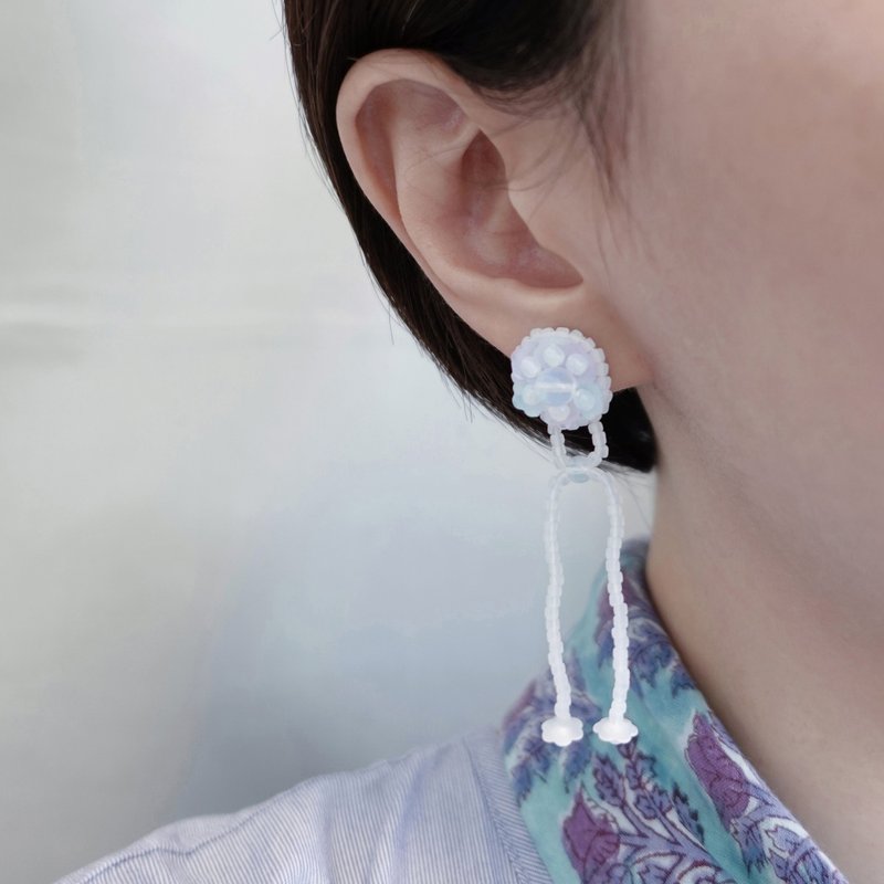 Floral Alien - Handmade Embroidered Earrings - ต่างหู - แก้ว ขาว
