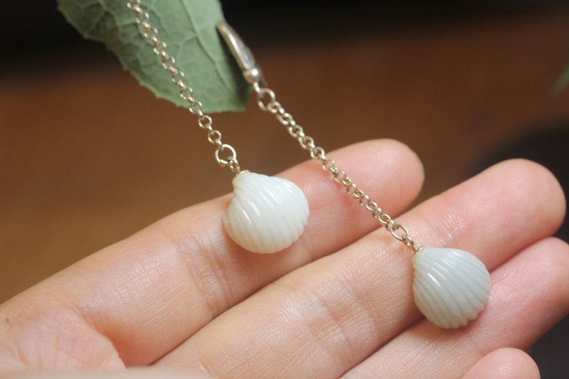 [Shell] Three-color jade handmade earrings | long earrings | diy design unique earring gift - ต่างหู - หยก ขาว