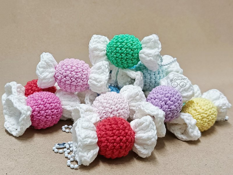 Candy Crochet Keychain - 吊飾/掛飾 - 其他材質 多色