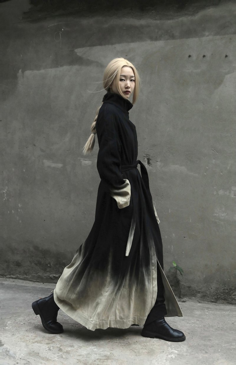 New Chinese style minimalist bleached dirty dyed stand collar denim windbreaker - เสื้อสูท/เสื้อคลุมยาว - วัสดุอื่นๆ สีดำ