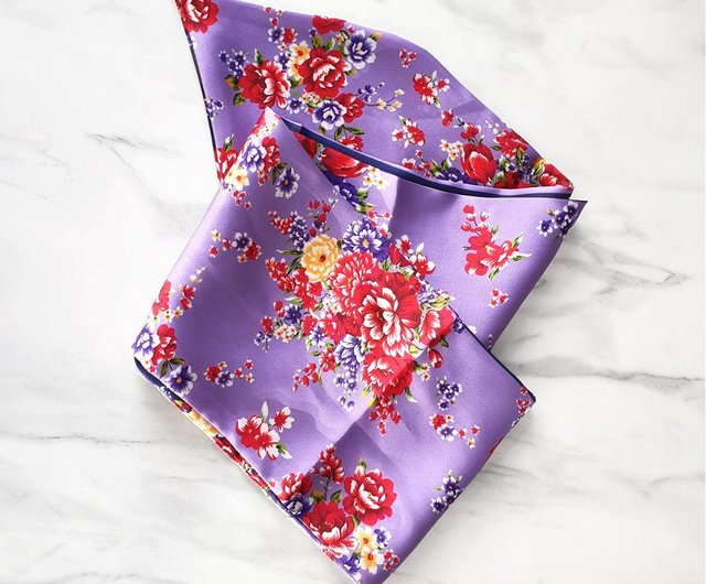 GUCCI/グッチ】 花柄 未使用品 スカーフ シルク100％ 白×マルチ