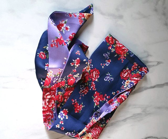 GUCCI/グッチ】 花柄 未使用品 スカーフ シルク100％ 白×マルチ
