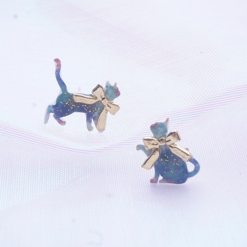 星空貓|手作樹脂繪制貓咪18k鍍金耳針耳釘 可改耳夾 原創禮物 - 耳環/耳夾/耳骨夾 - 樹脂 藍色