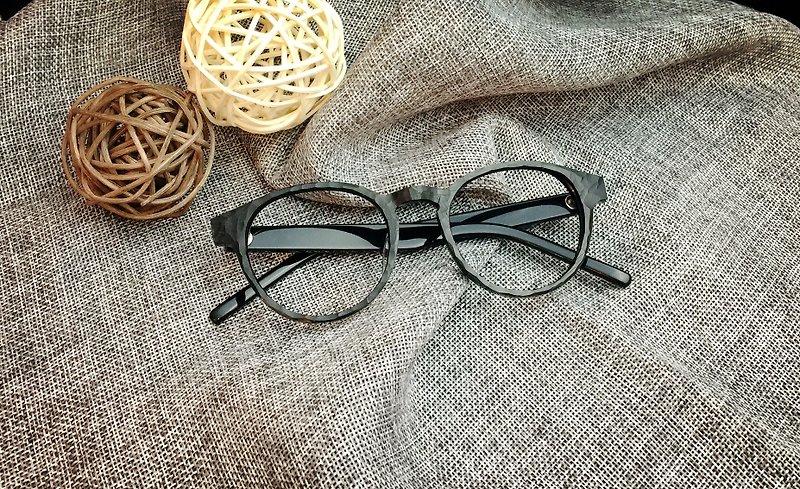 簡約圓框眼鏡 首辦 傳統七枚蝶番鉸鏈 日本IOFT國際眼鏡展得獎品牌 日本手造 Handmade in Japan Round Oval Shape eyeglasses frame eyewear - 眼鏡/眼鏡框 - 其他材質 黑色