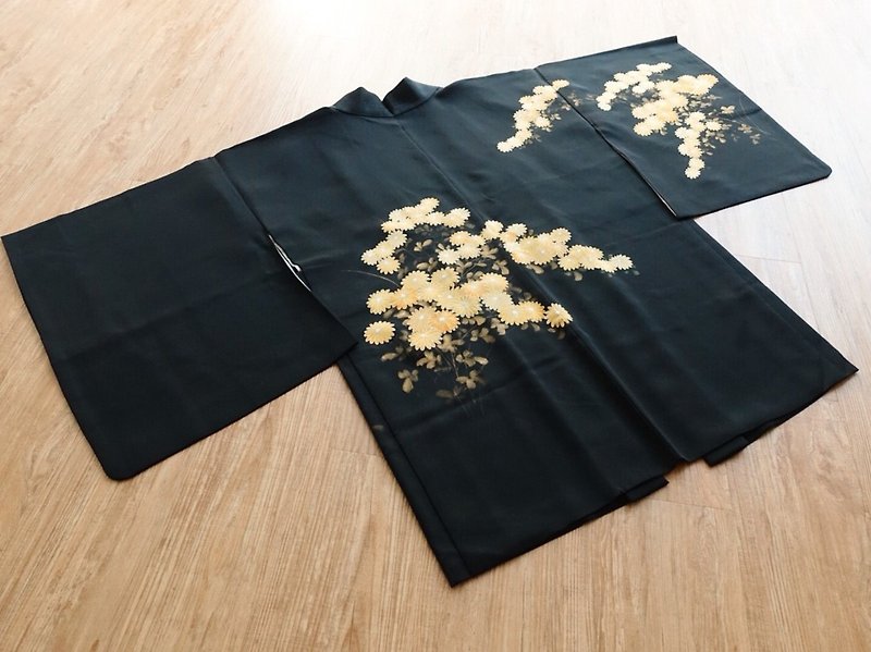 Vintage Kimono / Feathered no.59 tk - เสื้อแจ็คเก็ต - ผ้าไหม สีดำ