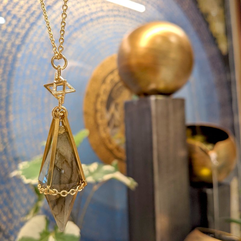 【Sacred Bonding】Labradorite Pendulum Necklace / Brass Necklace/Merkaba/ Handmade - Necklaces - Other Metals Gray