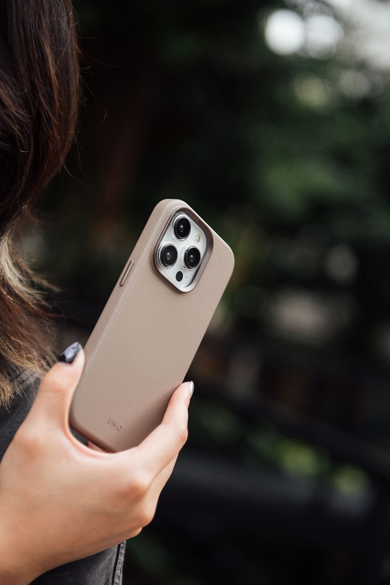 其他材質 手機殼/手機套 卡其色 - iPhone 15系列 Lyden 耐刮皮革磁吸手機殼-灰