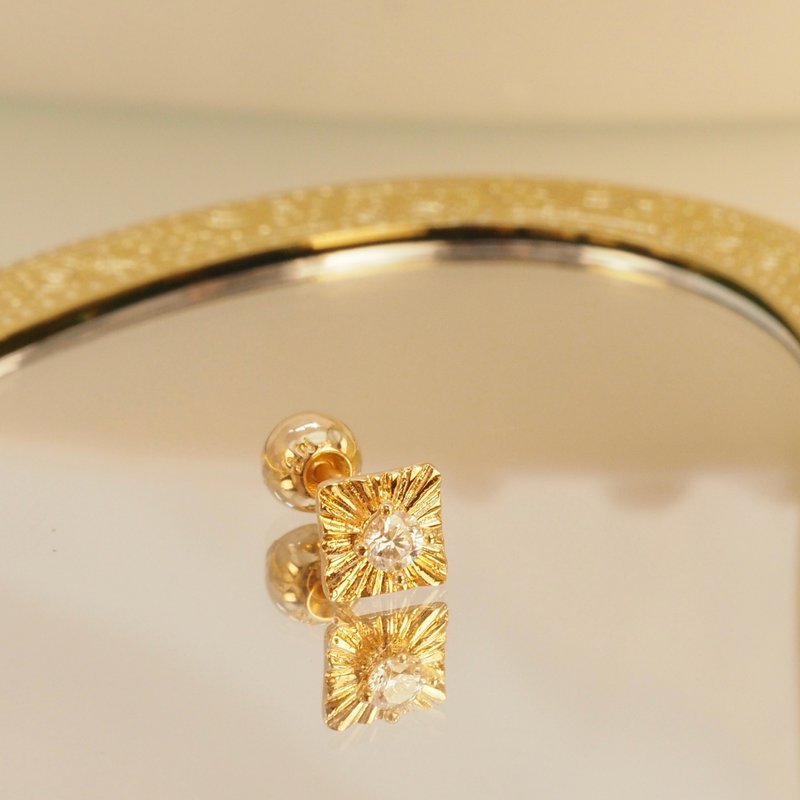 18K金鑽石黎明槓鈴耳環 18K Gold Diamond Dawnlight Barbell Stu - 耳環/耳夾/耳骨夾 - 貴金屬 