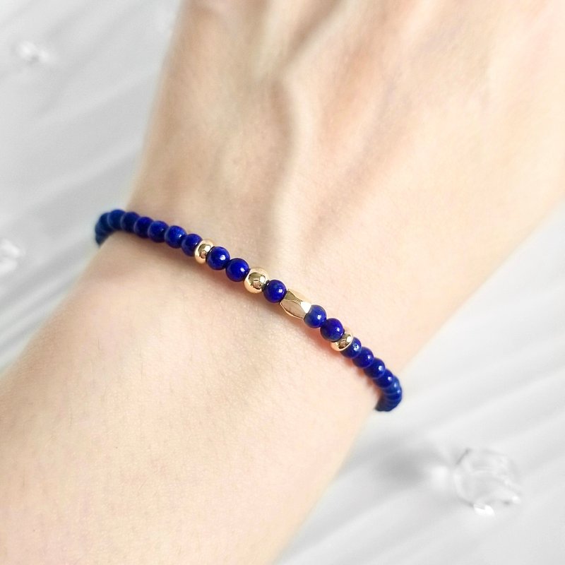 Lapis Lazuli  Minimalist Modern Dainty Crystal Bracelet | Handmade Jewelry Gift - สร้อยข้อมือ - คริสตัล สีน้ำเงิน