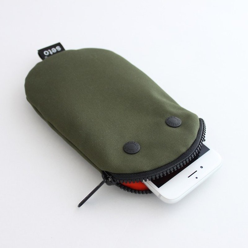 The creature iPhone case　Oval　khaki - 手機殼/手機套 - 聚酯纖維 綠色