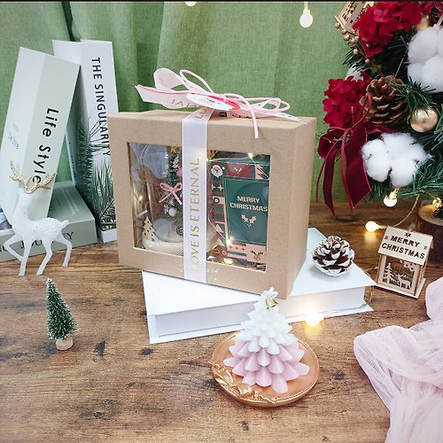 KIRA花藝 聖誕樹蠟燭×永生聖誕樹LED玻璃罩 交換禮物盒/浪漫粉/附燭台、燈
