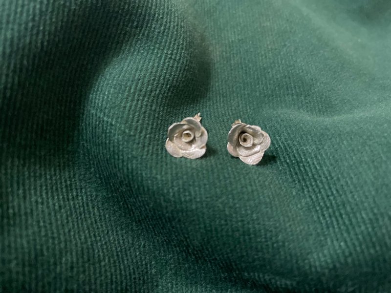 The little prince's rose - Earrings & Clip-ons - Silver Silver